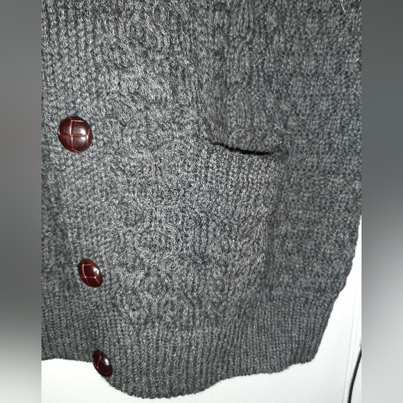 Carraig Donn Button Front New Wool Sweater Vest/Waistcoat - Picture 8 of 8